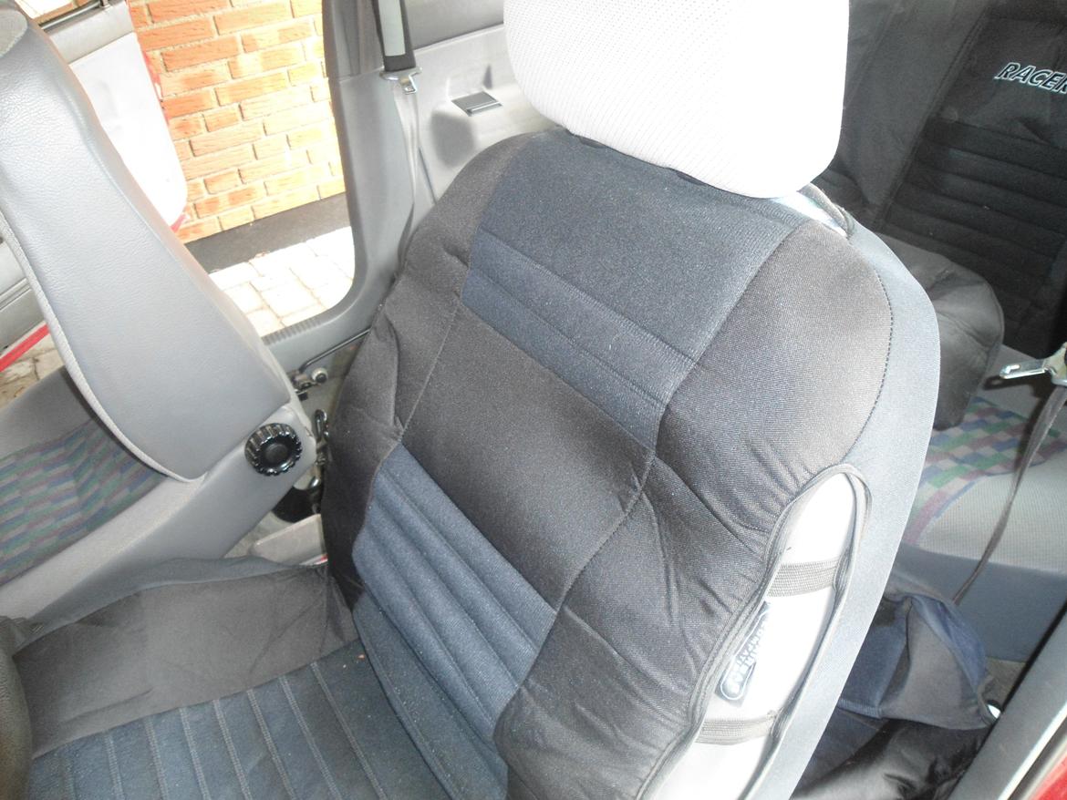Renault 19- BERTA! - sæde overtræk ved at blive monteret billede 3