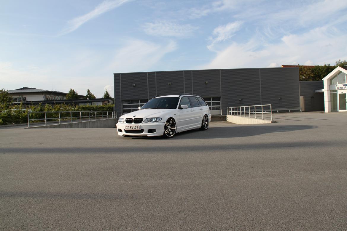 BMW 330d touring billede 8