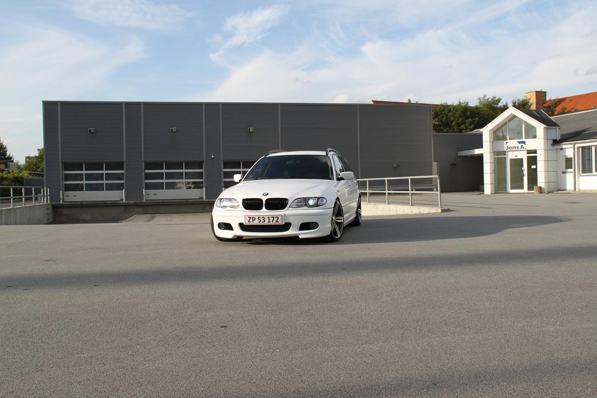 BMW 330d touring billede 9