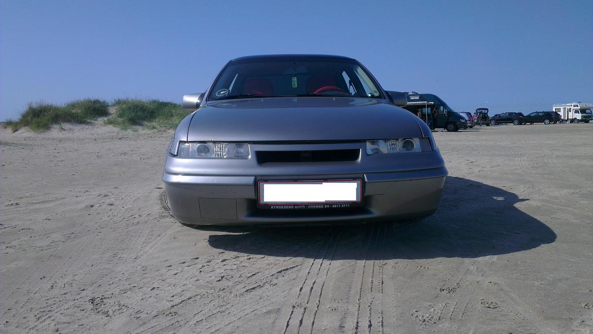 Opel Vectra a (Calectra) Skrottet billede 3