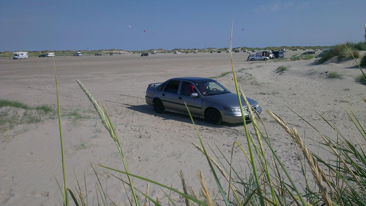 Opel Vectra a (Calectra) Skrottet billede 9