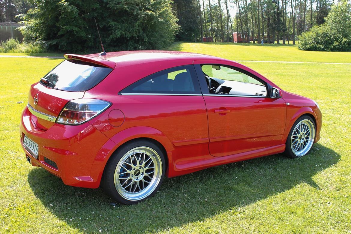 Opel Astra OPC Turbo GTC billede 2