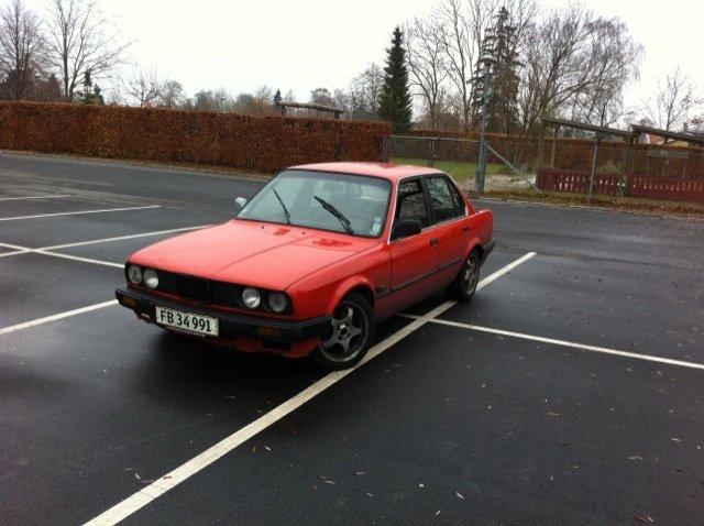BMW E30 billede 2