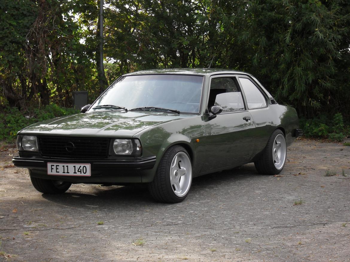 Opel Ascona B billede 1