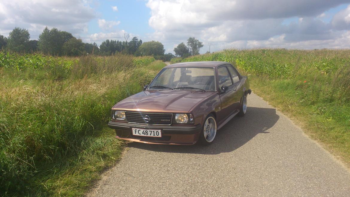 Opel Ascona B 3,0 R6 billede 4