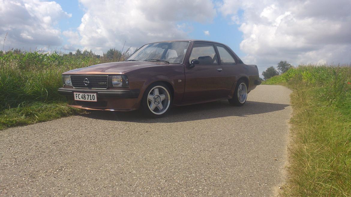 Opel Ascona B 3,0 R6 billede 3