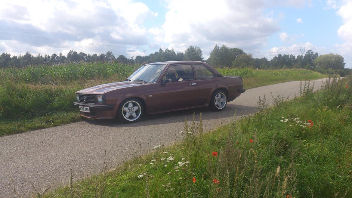 Opel Ascona B 3,0 R6 billede 2