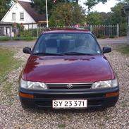 Toyota Corolla E10 Sedan