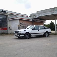 Opel Ascona c cc 2.0i
