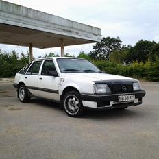 Opel Ascona c cc 2.0i