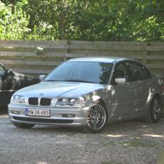 BMW 318i
