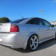 Opel Vectra 2,8 v6 solgt !