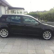 VW Golf 5 1.6 FSI
