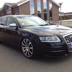 Audi A6 4.2 Avant Quattro