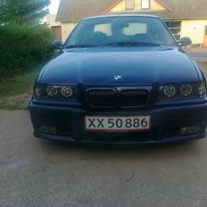 BMW 323i sedan byttet til passat.