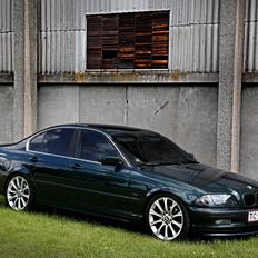 BMW E46 323i (solgt)