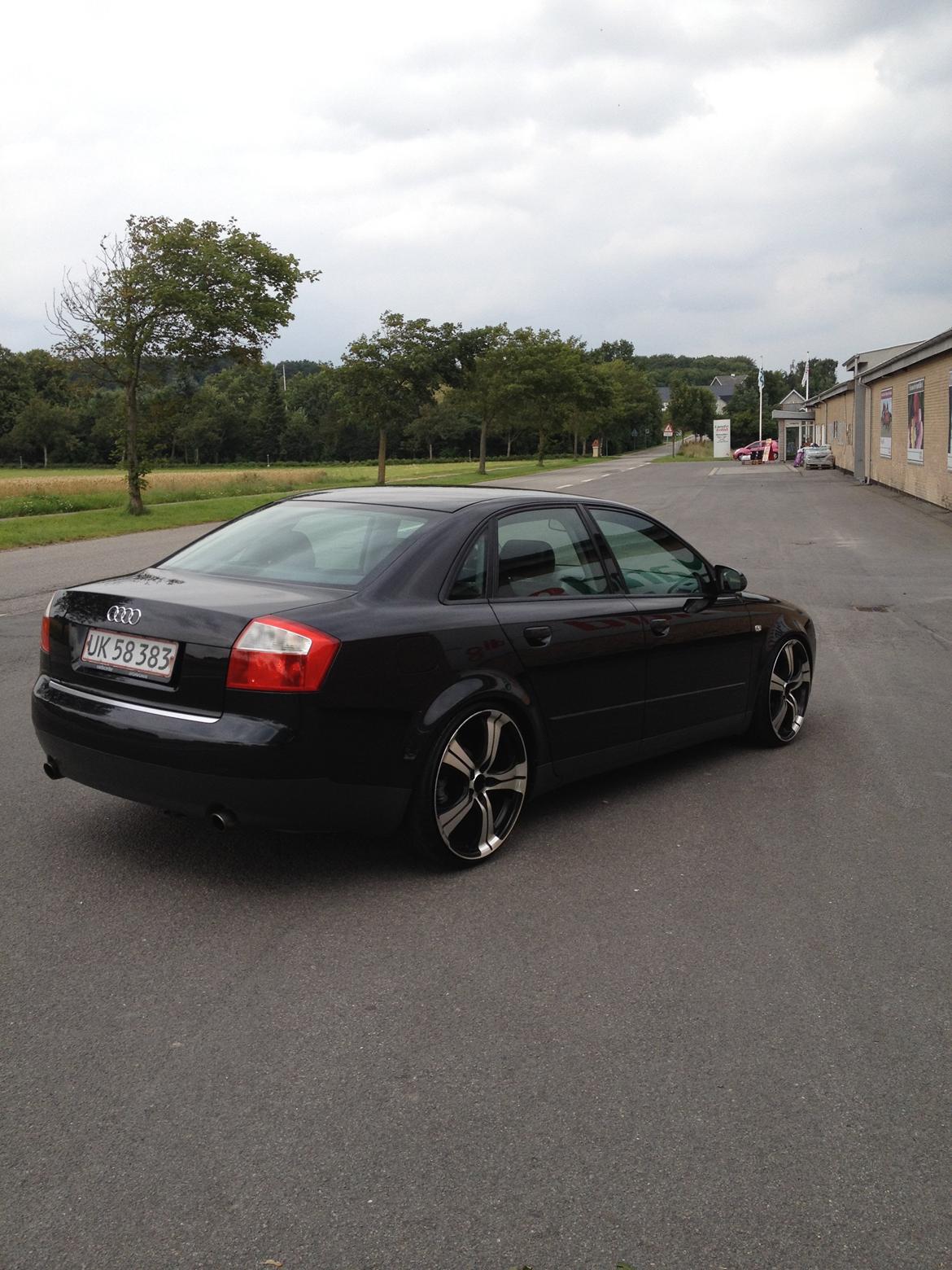 Audi A4 1.8T Quattro [Tidl. bil] billede 2