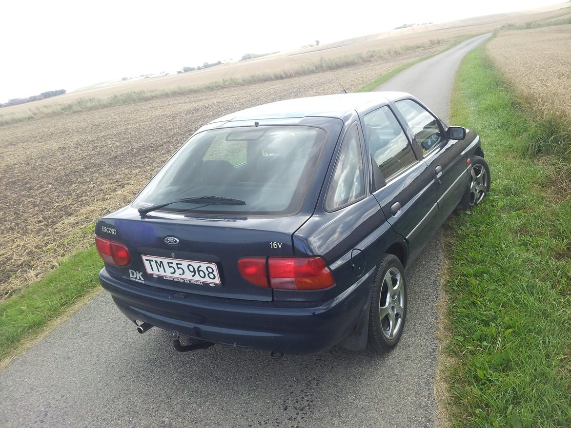 Ford Escort 1.6 16V CLX 5d billede 4