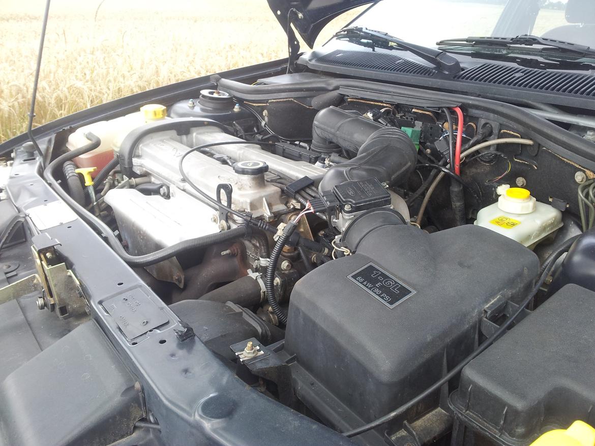 Ford Escort 1.6 16V CLX 5d billede 6