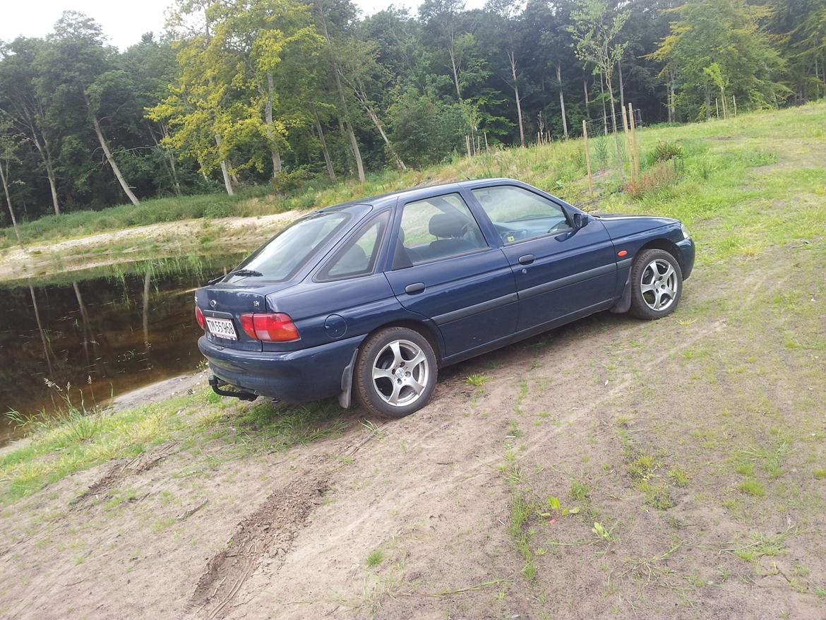 Ford Escort 1.6 16V CLX 5d billede 15