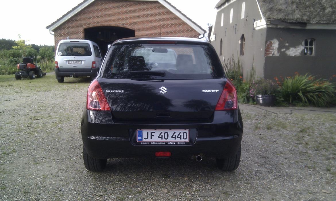 Suzuki Swift 1.3 DDIS GL-A billede 3