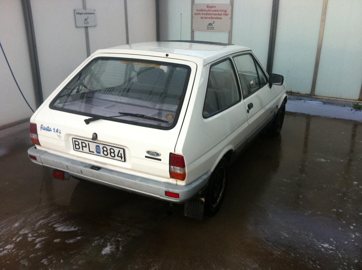 Ford Fiesta 1.4i VIP - Da jeg købte bilen for 2500kr billede 19