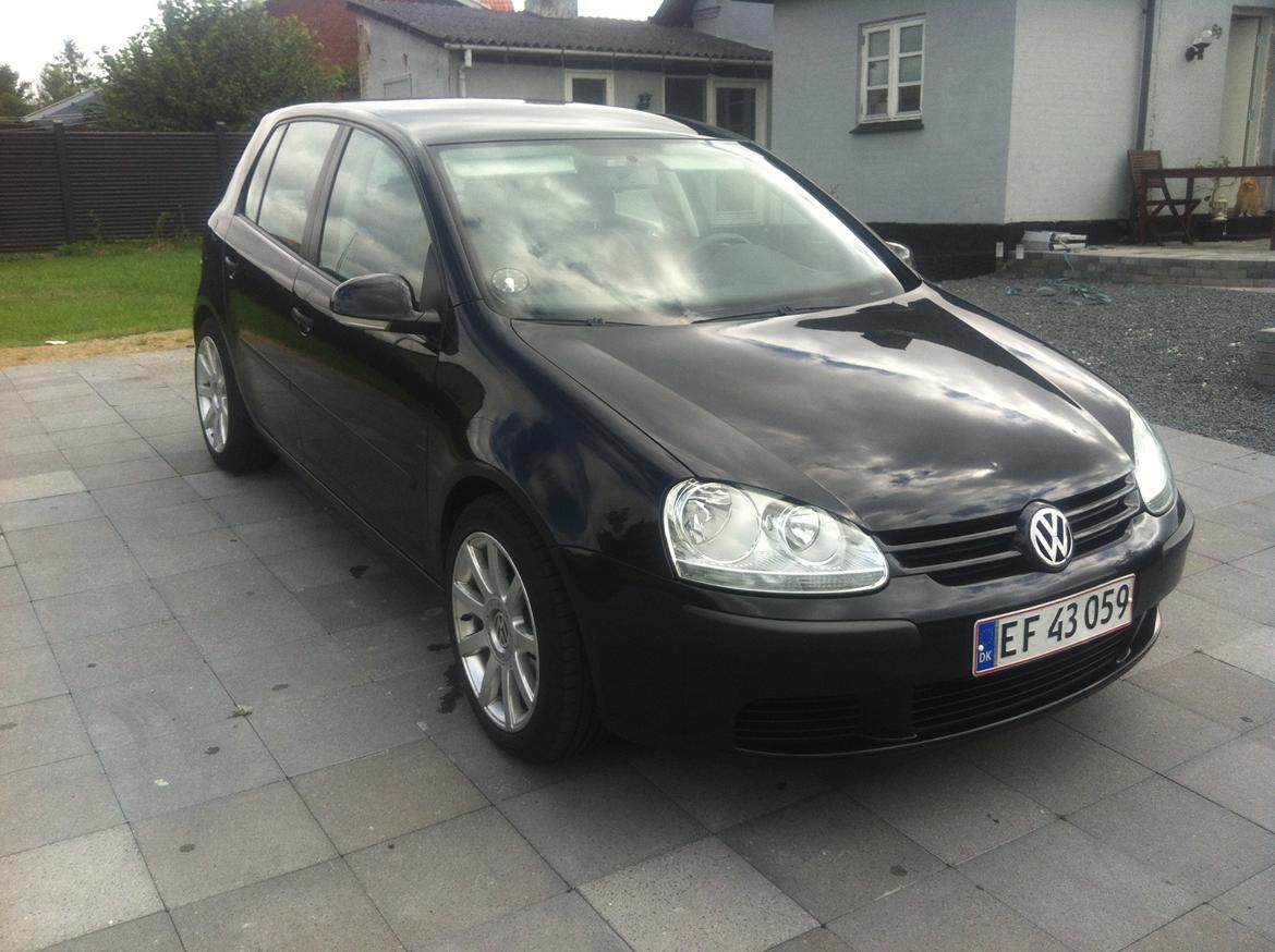 VW Golf 5 1.6 FSI billede 2
