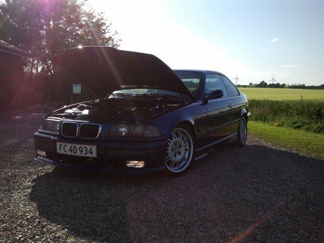 BMW 320i coupé Tidligere bil billede 8