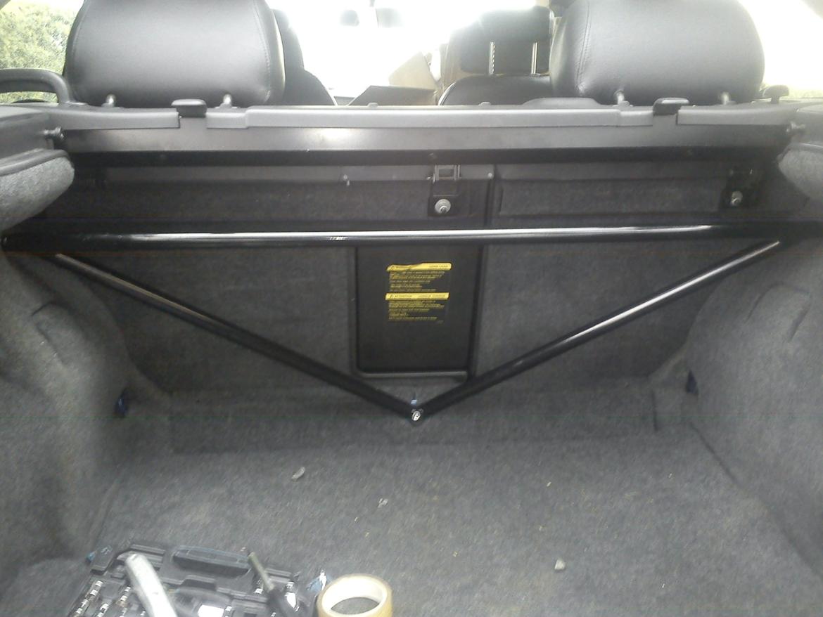 Saab 9-3 VIGGEN - Hatch Brace billede 13