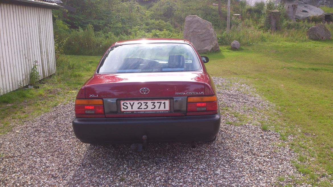 Toyota Corolla E10 Sedan billede 5