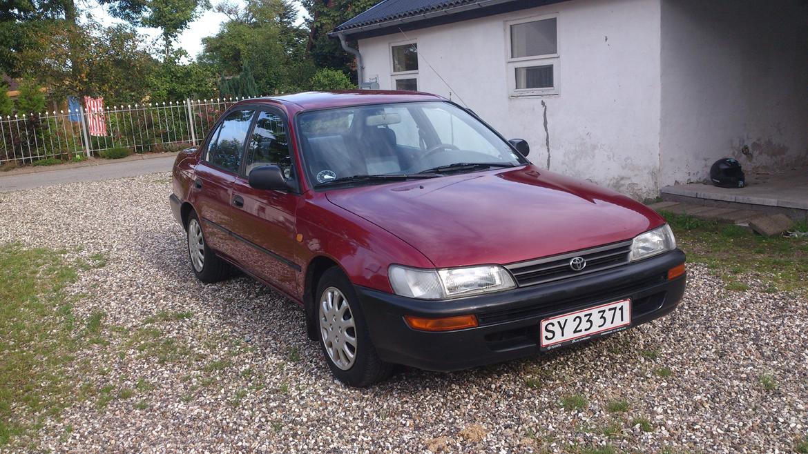 Toyota Corolla E10 Sedan billede 6