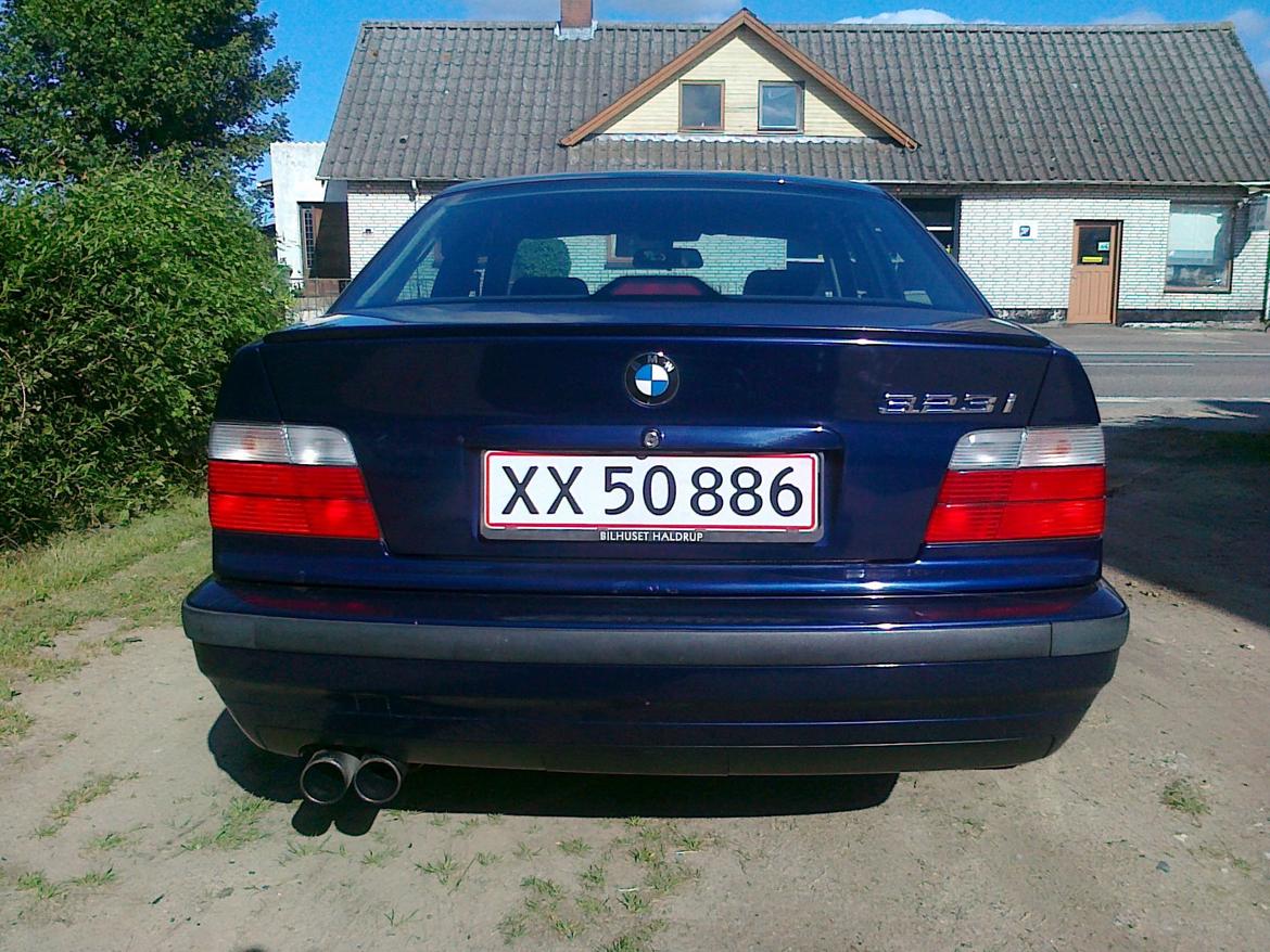 BMW 323i sedan byttet til passat. billede 19