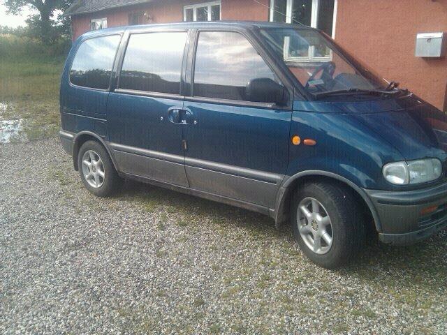 Nissan serena 2.0  7 pers billede 1