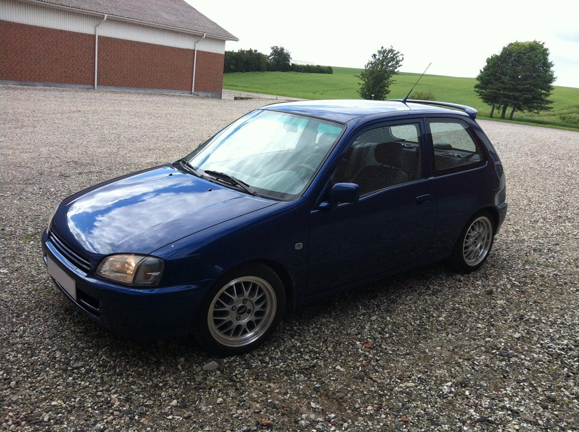 Toyota Starlet 1,3T 16v - Solgt - billede 3