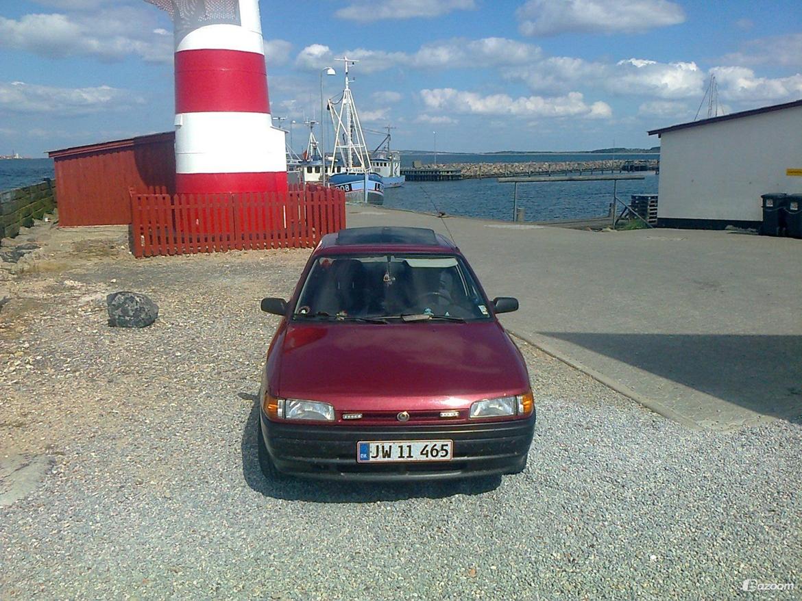 Mazda 323 sedan billede 7