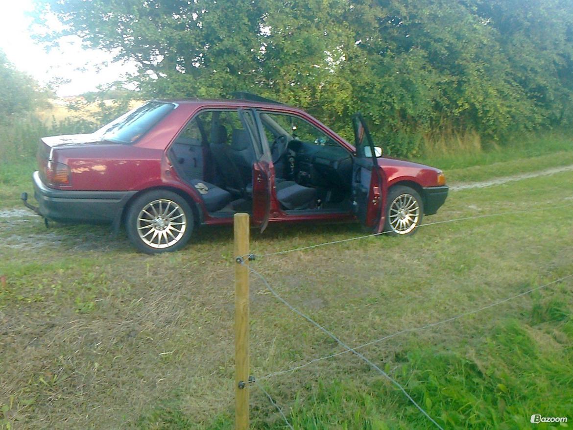 Mazda 323 sedan billede 13