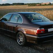 BMW 528i [SOLGT]