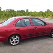 Nissan Almera 1,6 GX