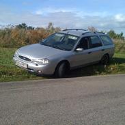Ford Mondeo 2,0 -----Solgt-----
