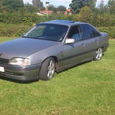 Opel omega A 2,6