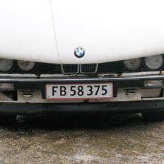 BMW E 30 320i