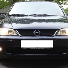 Opel Vectra B 2,2 16V Elegance