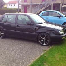 VW Vento 1.8 8v Clx (Total Skadet)