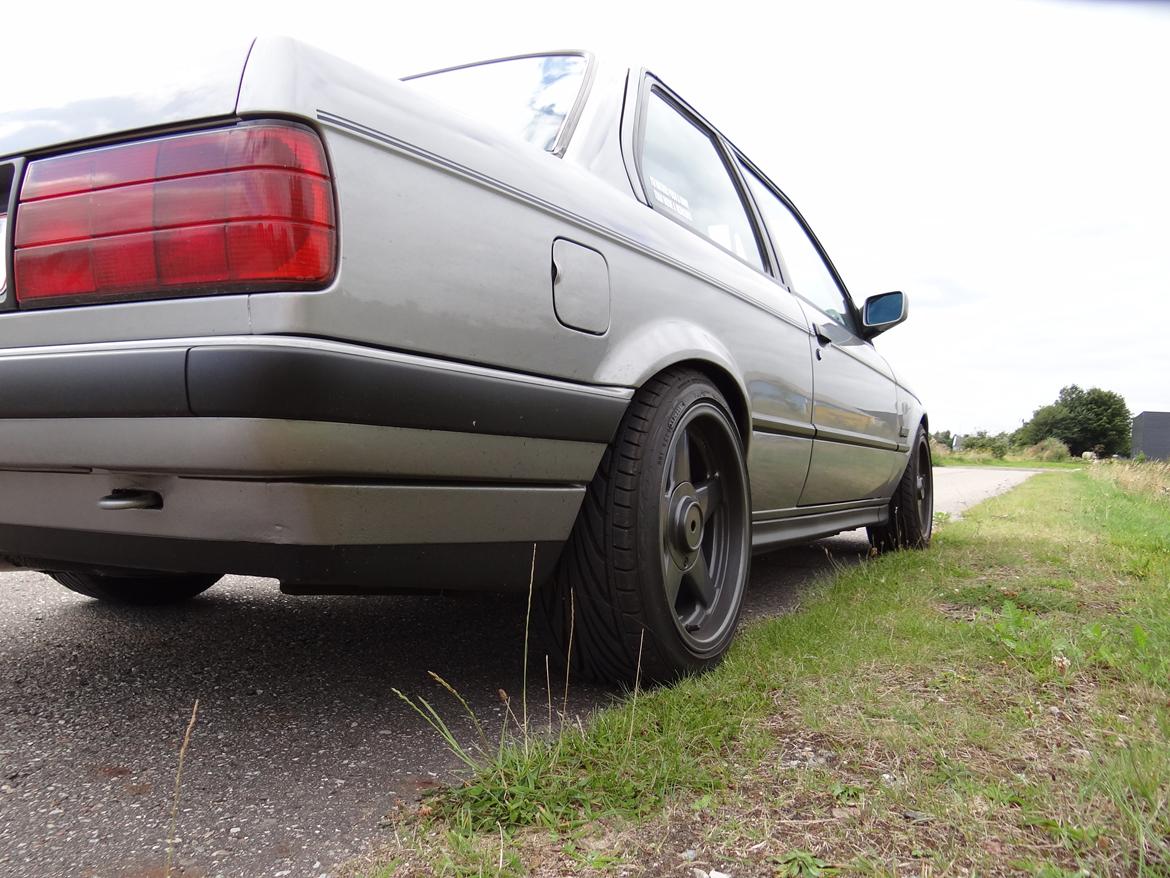 BMW E30 320i billede 11