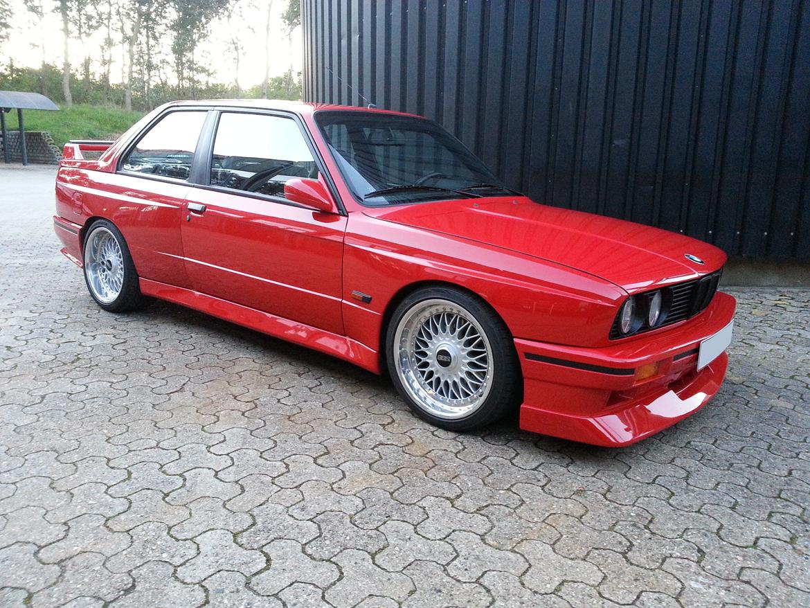 BMW M3 e30 SOLGT billede 1