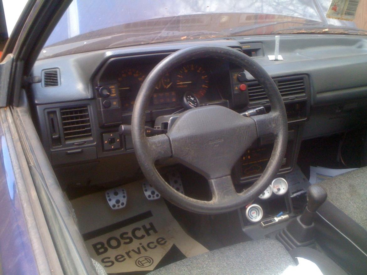 Mazda 323 turbo 4wd gtx solgt billede 2