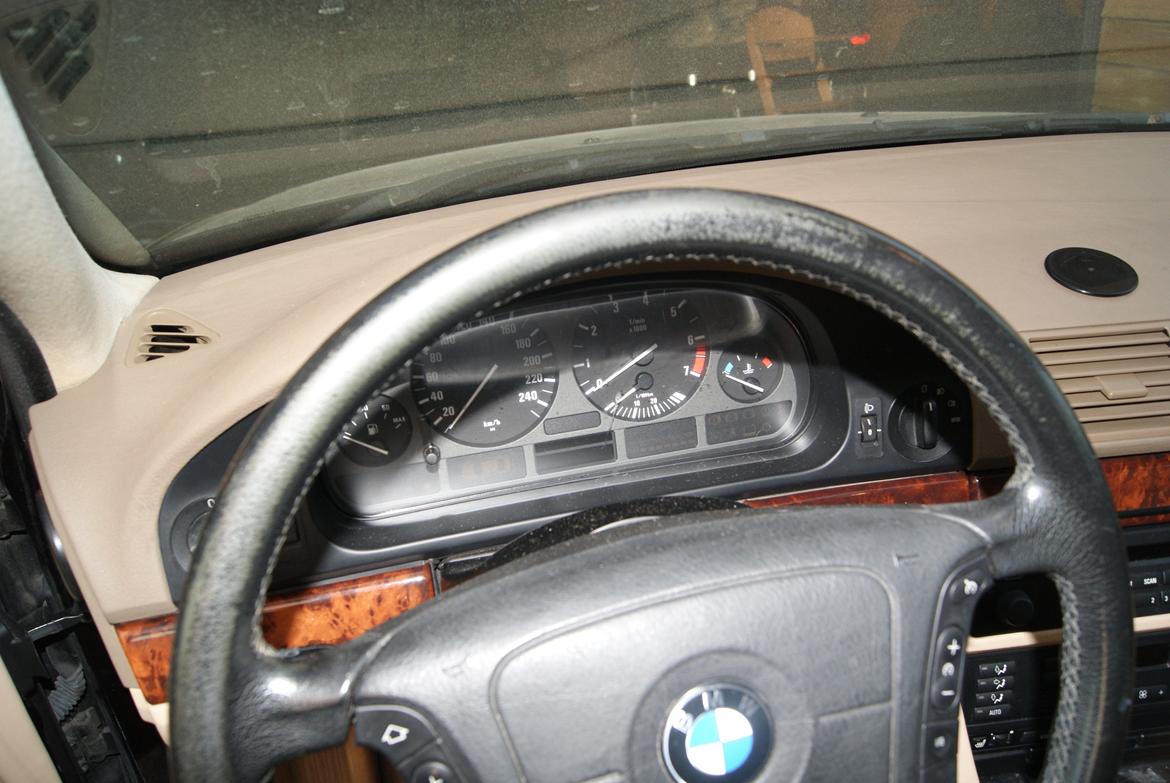 BMW 528i "Solgt" billede 18