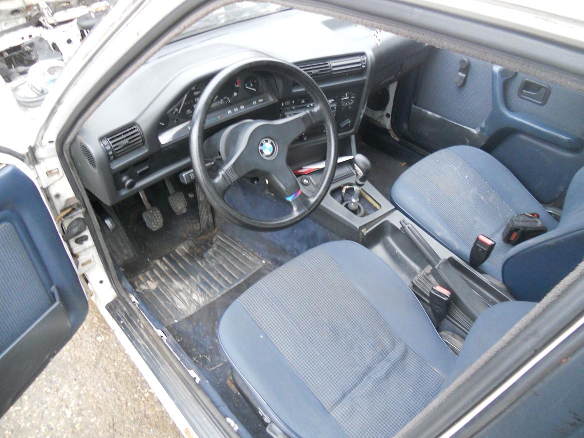 BMW E 30 320i billede 8