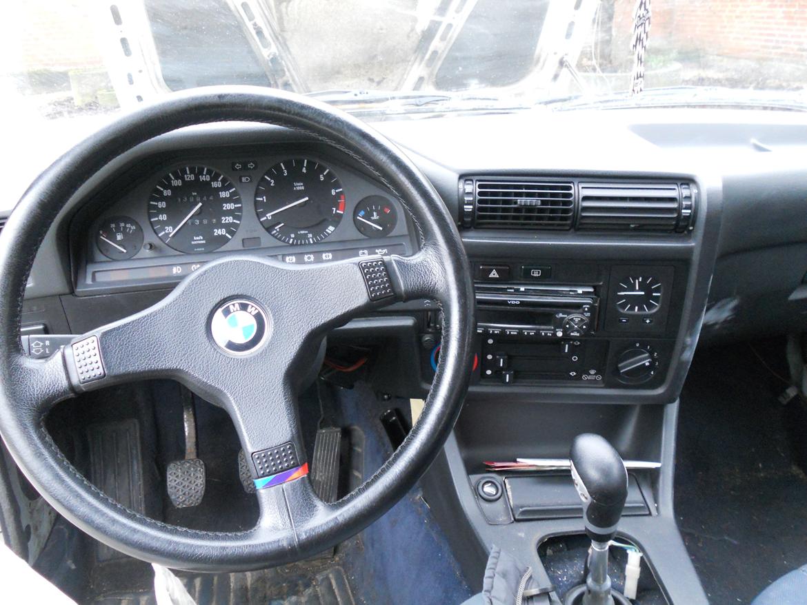 BMW E 30 320i billede 10