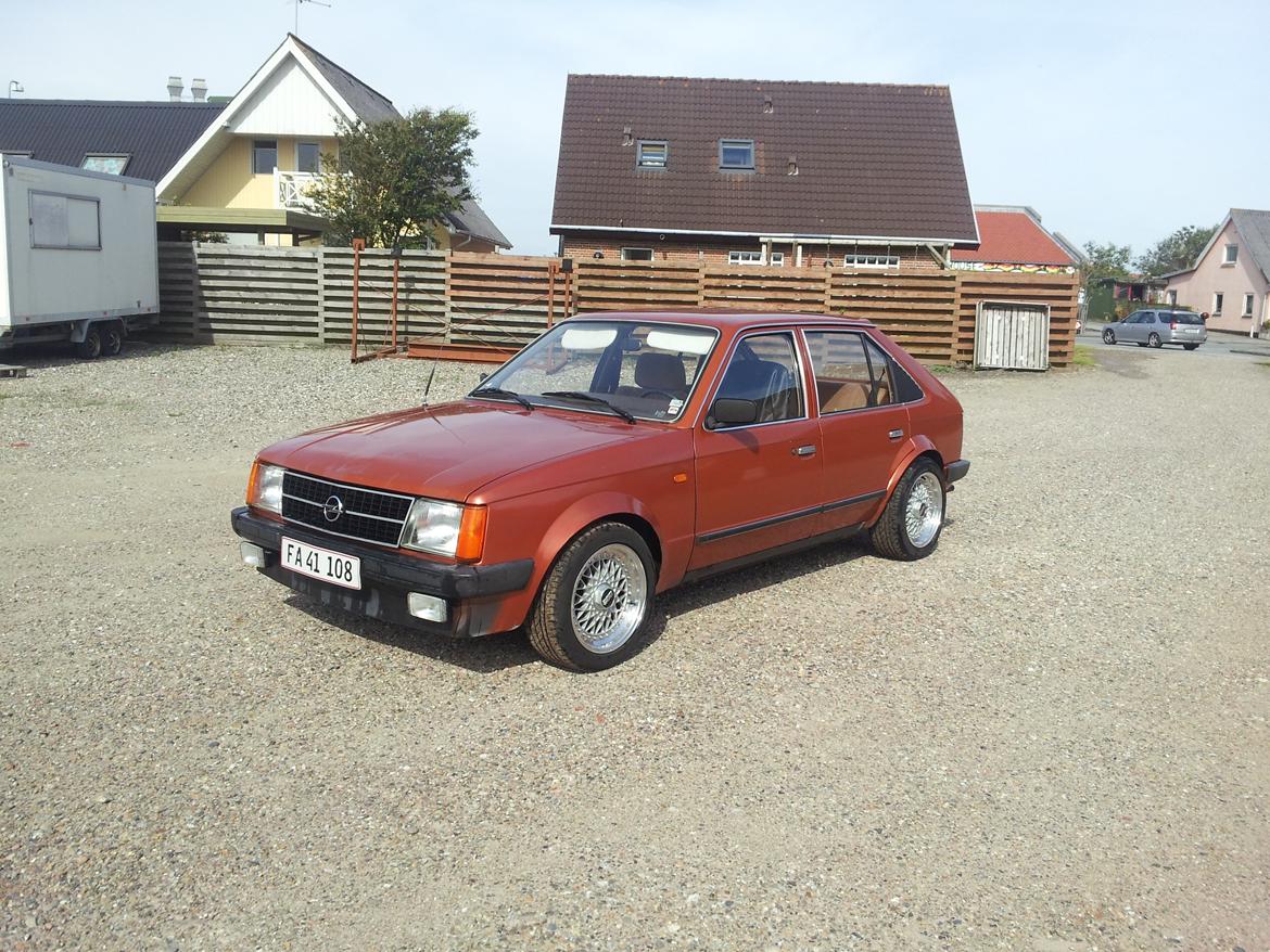 Opel Kadett D 1,3 berlina - før renovering billede 19